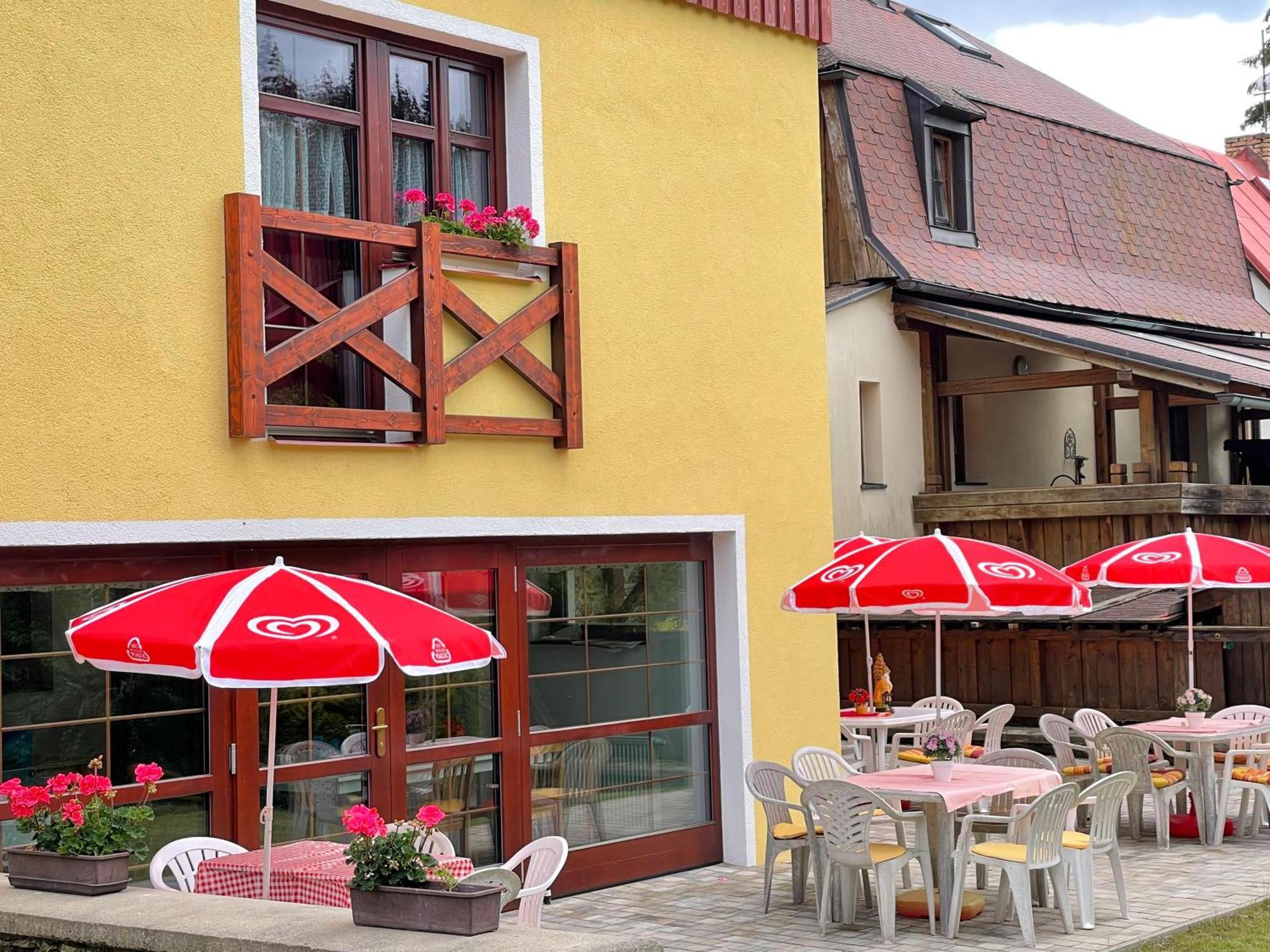Penzion Pohadka Zelezna Ruda Exterior photo