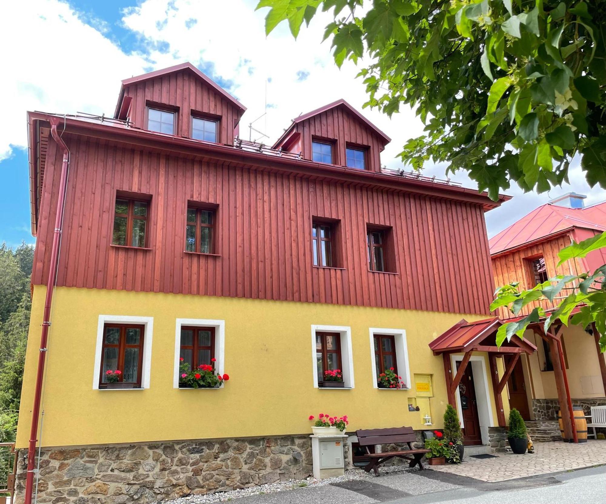 Penzion Pohadka Zelezna Ruda Exterior photo