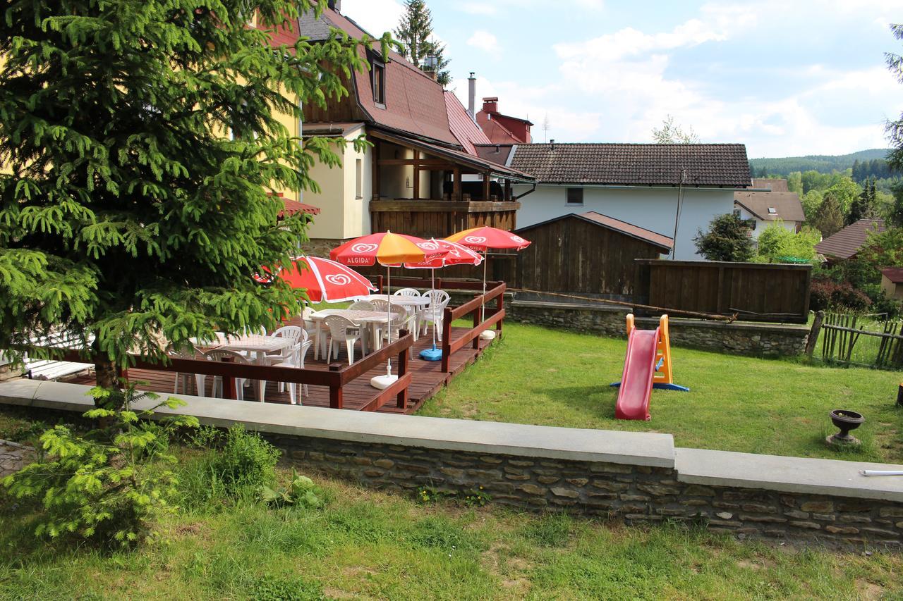 Penzion Pohadka Zelezna Ruda Exterior photo